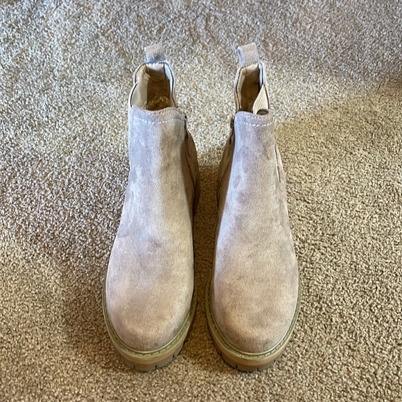 Suede Booties- taupe - Picture 2 of 6